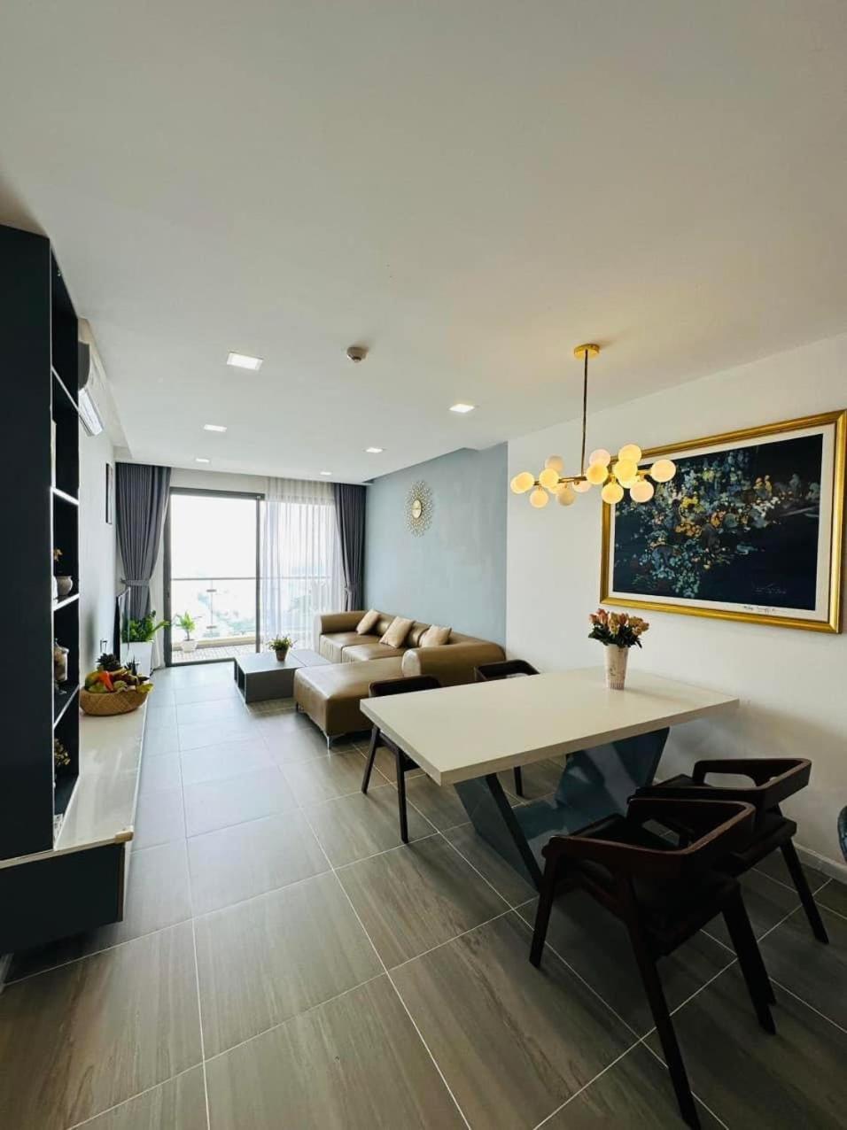Rivergate Residece *